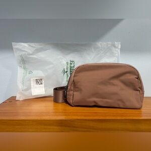 HALARA NWT Brown Casual Waist Bag Adjustable Belt Bag Zipper In Original Bag NEW